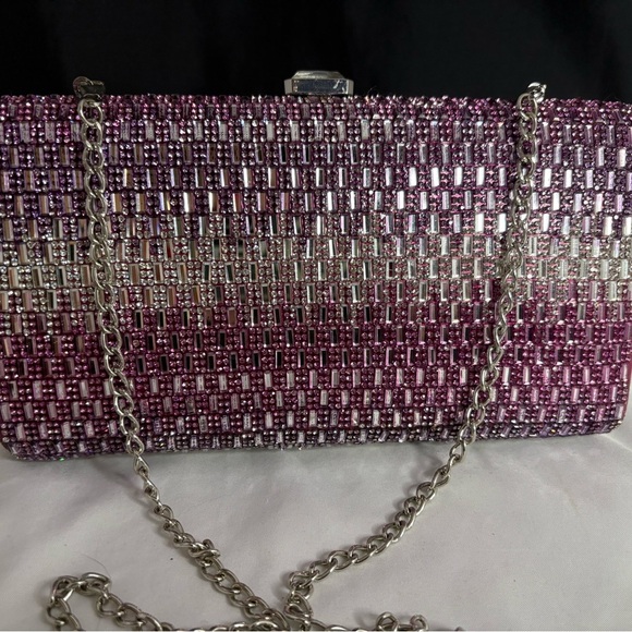 Nina “Rose Mist “ crystal frame clutch - Picture 3 of 8